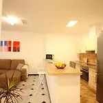 Mansion Alhamar Beachfront דירה Sitio de Calahonda