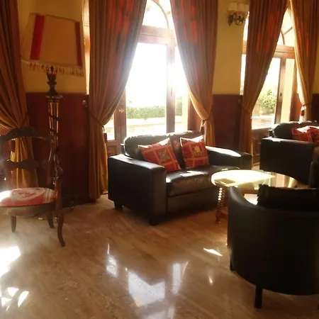 Mansion Alhamar Beachfront Lägenhet