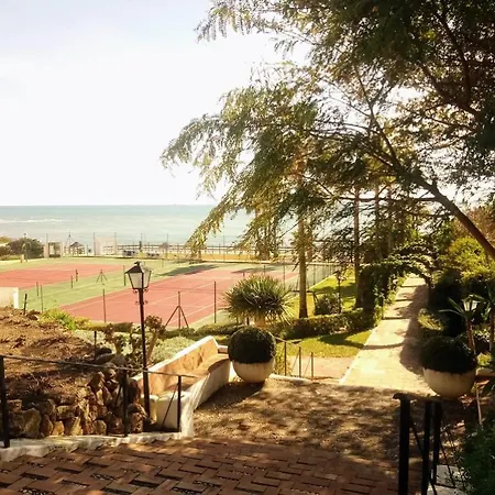 Mansion Alhamar Beachfront
