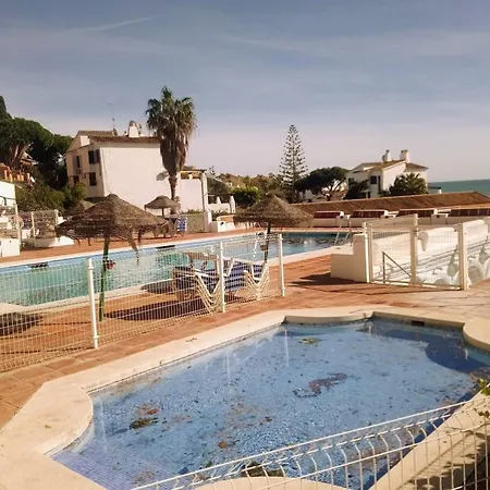 Mansion Alhamar Beachfront Apartment Sitio de Calahonda