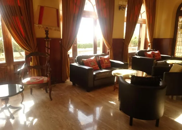 Mansion Alhamar Beachfront דירה